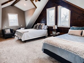 3 bedrooms, iron/ironing board, WiFi, bed sheets