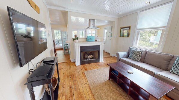 Smart TV, DVD player