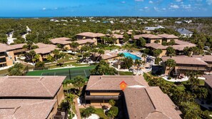 Exterior - Blind Pass Condos at Bowman's Beach E210 on beautiful Sanibel Island (Sanibel Island)