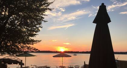 Stunning Sunset Lakefront Fun Home On The Largest All Sport Lake In The County!