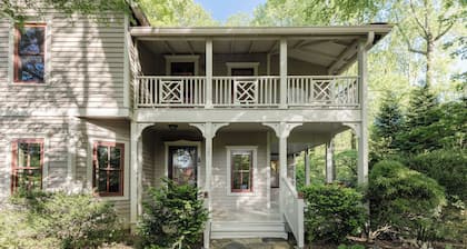 Saluda Mountain Home*Outdoor Games* Pet Friendly*