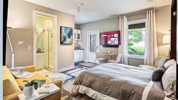 1 bedroom, in-room safe, iron/ironing board, travel cot