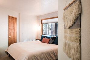 2 chambres, fer et planche à repasser, Wi-Fi gratuit, draps fournis