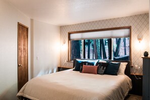 2 bedrooms, iron/ironing board, free WiFi, bed sheets - A Truly Beautiful Geo Dome home in the Sierras (Arnold)