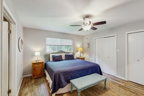 4 soveværelser, strygejern/strygebræt, internetforbindelse, sengetøj