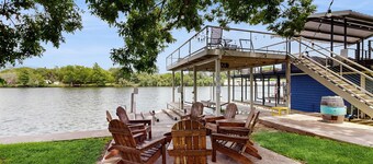 Dog-friendly lakefront home with private sundeck