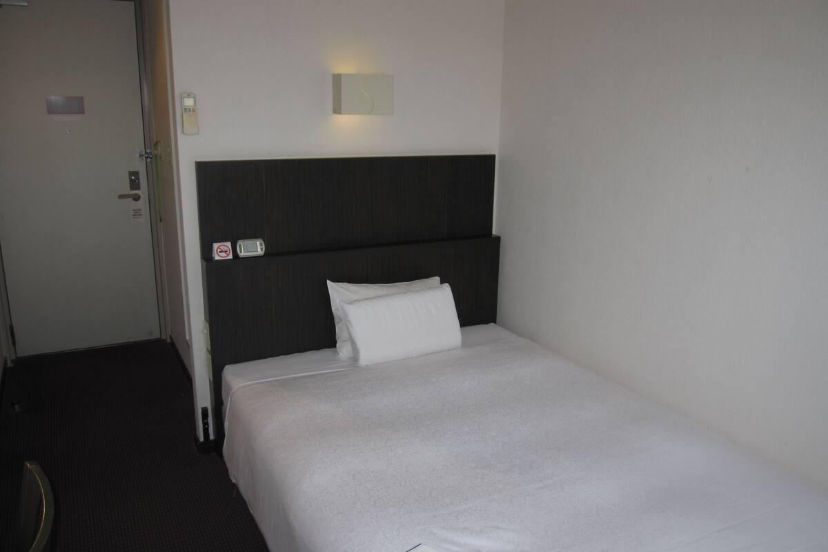 Desk, blackout curtains, iron/ironing board, free WiFi