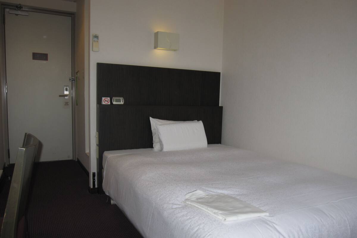 Desk, blackout curtains, iron/ironing board, free WiFi