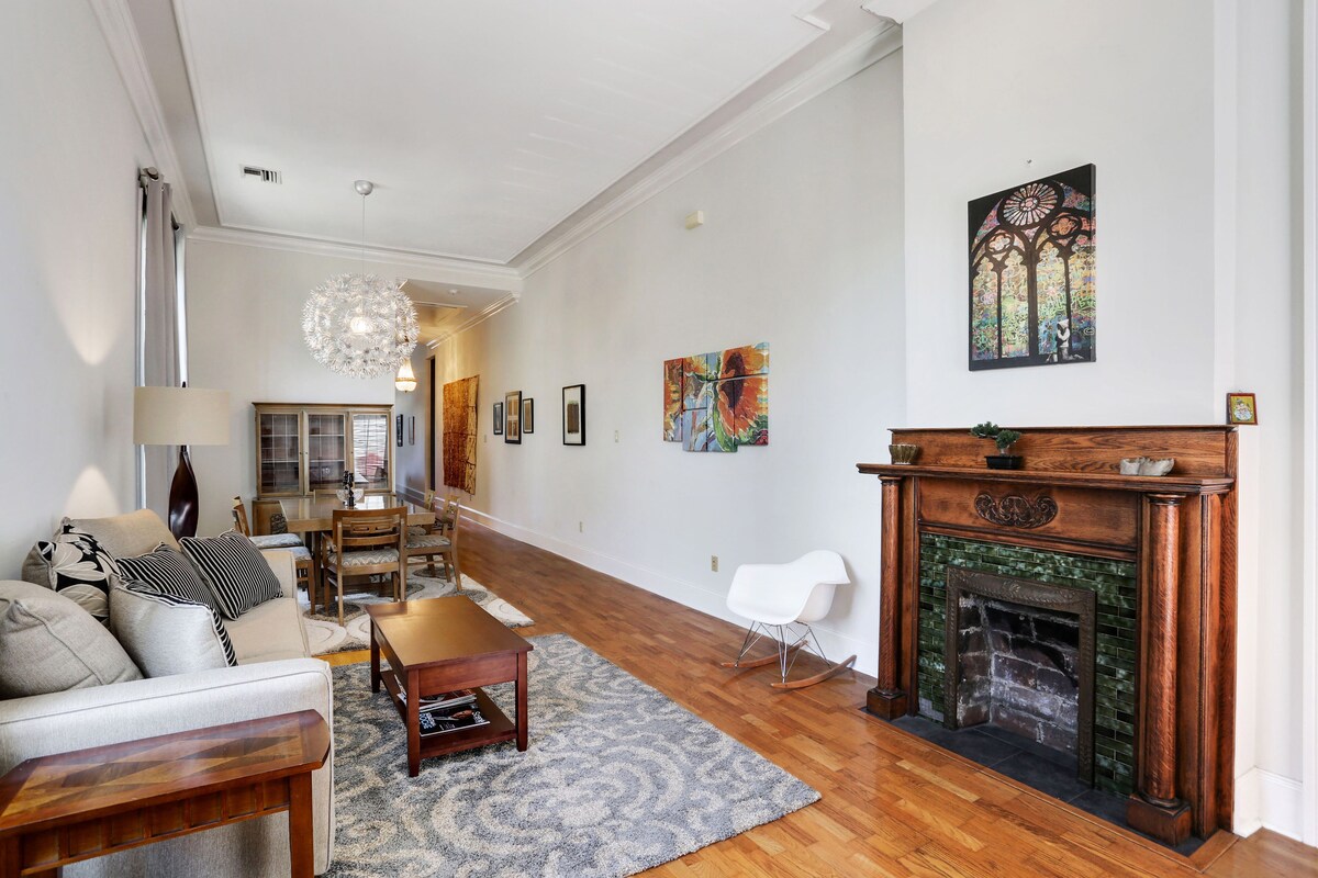 Off Magazine St., Spacious, Charming Walk to Whole Foods, bars and shops