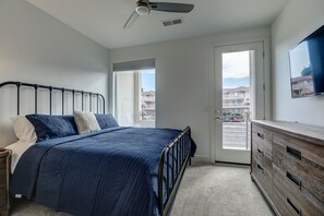 4 slaapkamers, reisbedje, gratis wifi, beddengoed