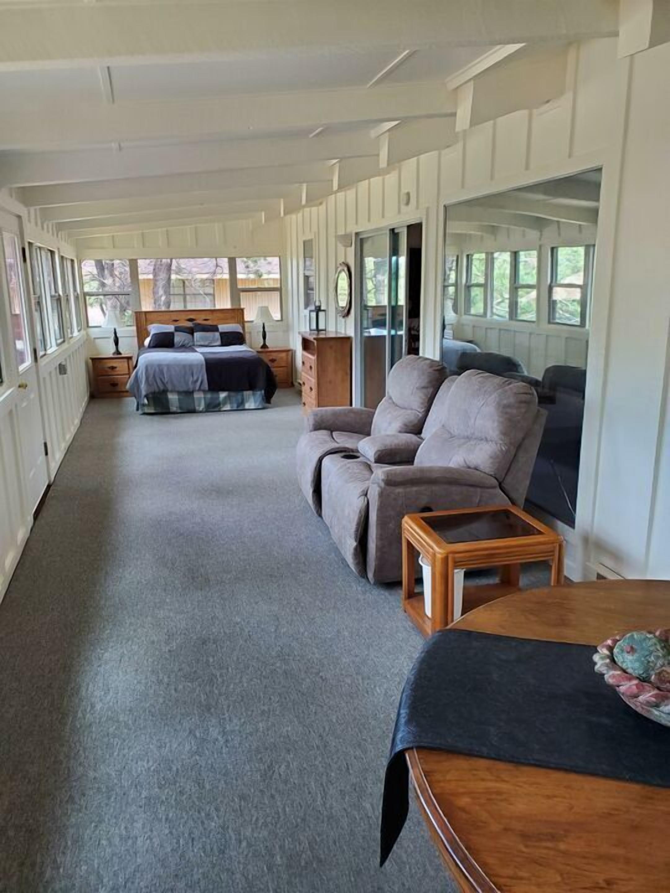 4 chambres, fer et planche à repasser, Wi-Fi gratuit, draps fournis