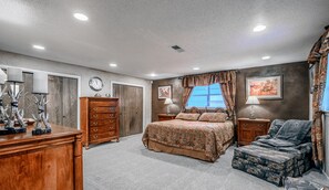 King main bedroom