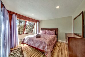 7 chambres, fer et planche à repasser, Wi-Fi, draps fournis