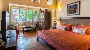 7 bedrooms, in-room safe, desk, iron/ironing board