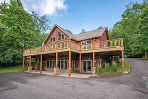 Exterior - Cozy Chalet w/ Views, Fireplaces & Fun (McHenry)