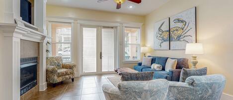 TV, fireplace, DVD player, books