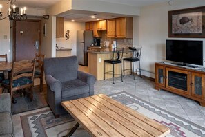 TV, fireplace, DVD player