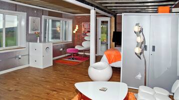 1 chambre, fer et planche Ă repasser, Wi-Fi gratuit, draps fournis