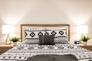 3 bedrooms, desk, iron/ironing board, free WiFi