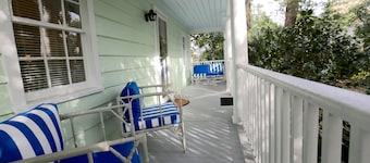 QUAINT COTTAGE IN HISTORIC OLD POINT Beaufort, S.C.