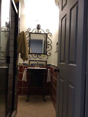 Hair dryer, towels, soap, toilet paper - CONDO FOR RENT LARGE GROUP up to 20-30 (puerto peñasco)