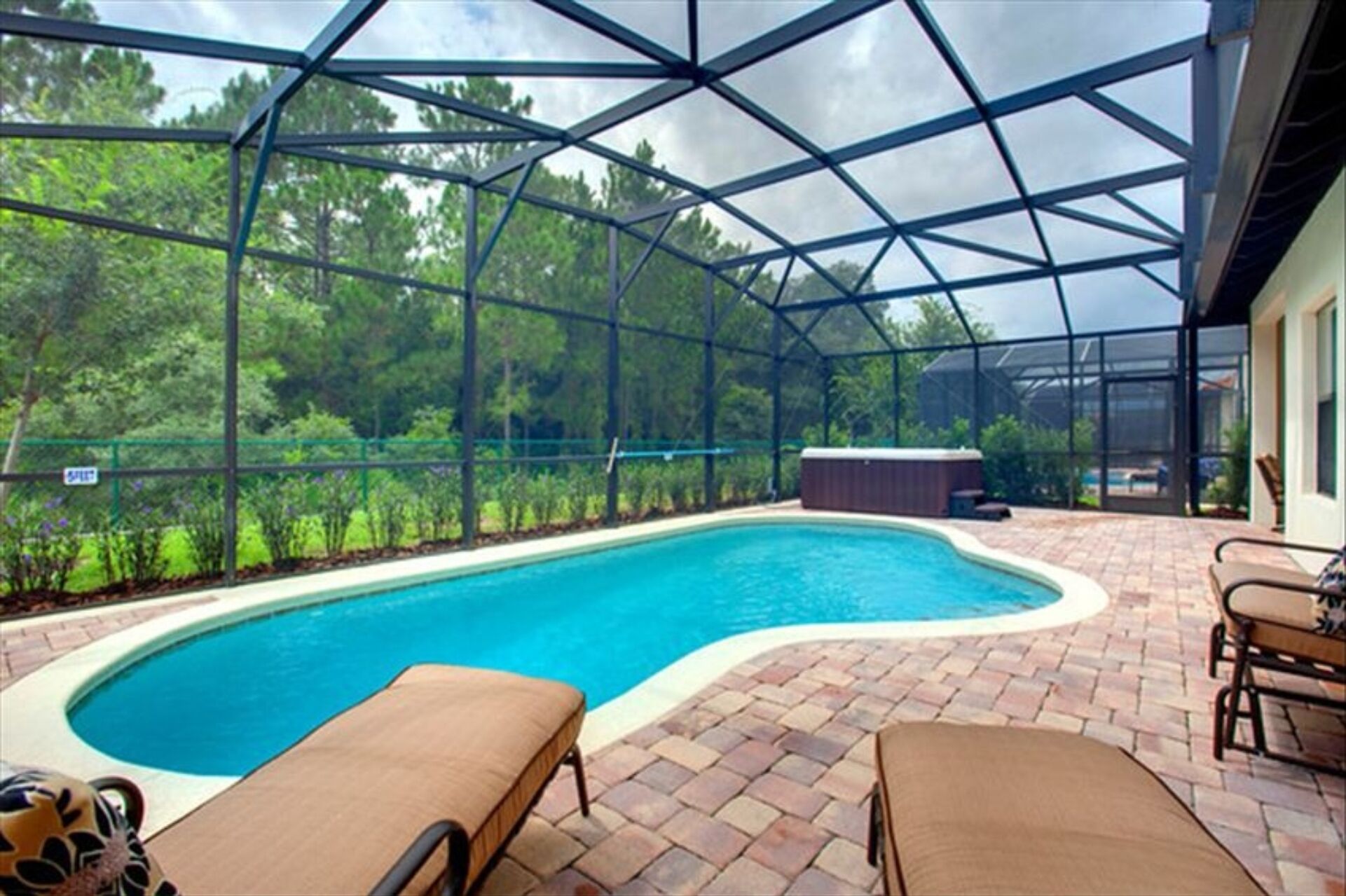 屋外プール、温水プール