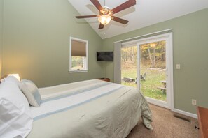 4 bedrooms, free WiFi, bed sheets