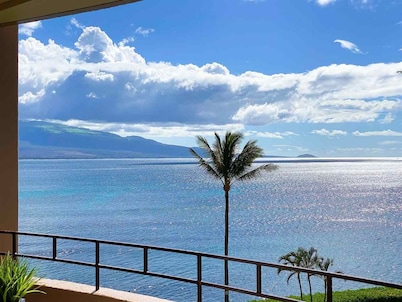 Maalaea 5 star Island Sands 501 1 bed Oceanfront