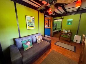 Bücher, Stereoanlage