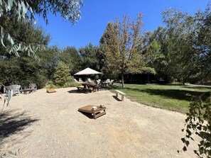 Outdoor dining - Paso Canyon Inn - Paso Robles (Paso Robles)