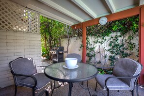 Outdoor dining -  Gorgeous, Spacious Villa in Upscale Canyon Estates - Pool/Spa - Dog OK  (Palm Springs)