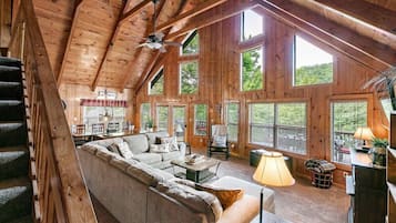 Smart TV, chimenea, videojuegos y reproductor de DVD