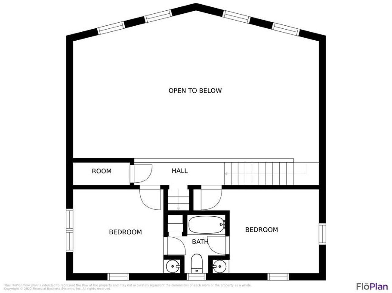 Plan d’étage d’une propriété avec une configuration ouverte sur l’étage inférieur, comprenant une pièce, un hall, deux chambres et une salle de bain.