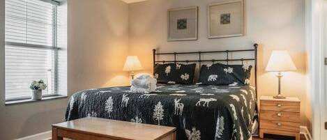 2 bedrooms, desk, iron/ironing board, free WiFi