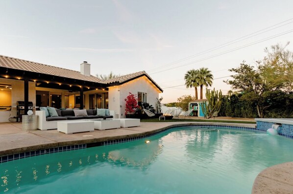 Outdoor pool, a heated pool