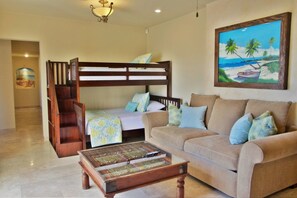 5 makuuhuonetta, silitysrauta/-lauta, Wi-Fi, vuodevaatteet