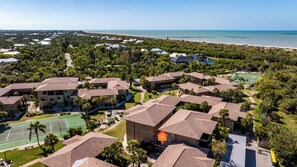Exterior - Blind Pass Condos at Bowman's Beach F104 on beautiful Sanibel Island (Sanibel Island)