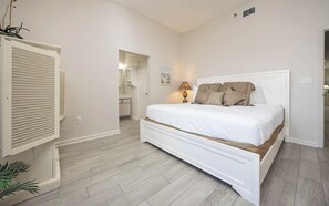 3 bedrooms, iron/ironing board, free WiFi, bed sheets - Phoenix East 111 - 1st Floor Beachfront Condo! (Orange Beach)
