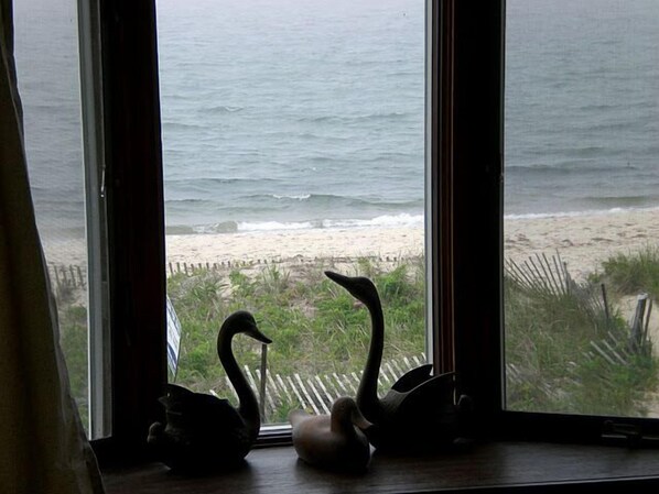 Interior - Ocean front with private beach in Falmouth, large lawn (Falmouth Heights)