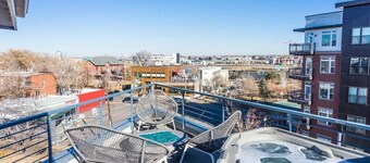 Unique townhome in Denver's best location with rooftop hot tub