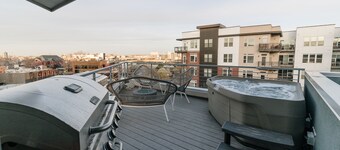 Unique townhome in Denver's best location with rooftop hot tub