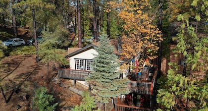 Magnificent Lakefront House Near Yosemite