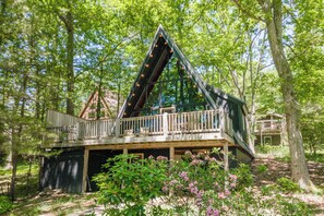 Exterior - Sunlit Lakefront Cabin w/ Fire Pit & Dock (Swanton)
