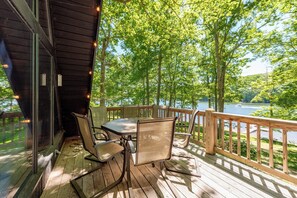 Outdoor dining - Sunlit Lakefront Cabin w/ Fire Pit & Dock (Swanton)