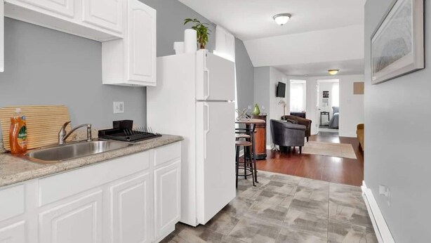 Coffee/tea maker, fridge, microwave, oven - Open Flat by Park & Metro (Philadelphia)