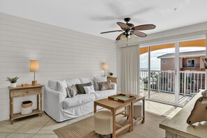 Flachbildfernseher, DVD-Player