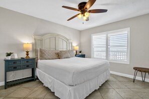 3 makuuhuonetta, silitysrauta/-lauta, ilmainen Wi-Fi, vuodevaatteet