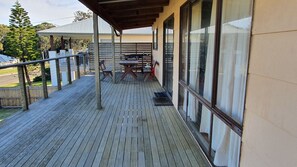 Outdoor dining - Island Views 100m to Manyana Beach (MANYANA)