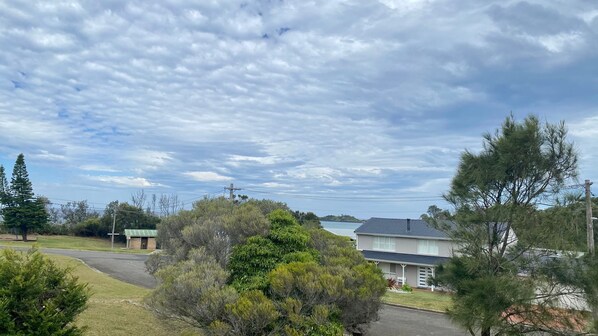 Property grounds - Island Views 100m to Manyana Beach (MANYANA)
