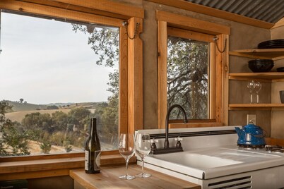 Cabin in the Wine Country-Surrounded by vineyards